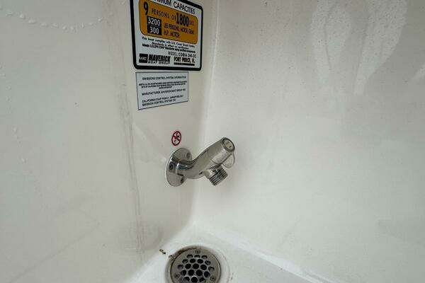 Cobia 240 DC Yacht For Sale