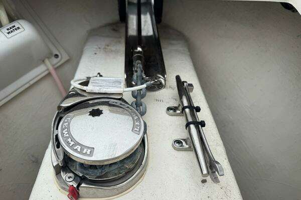 Cobia 240 DC Yacht For Sale