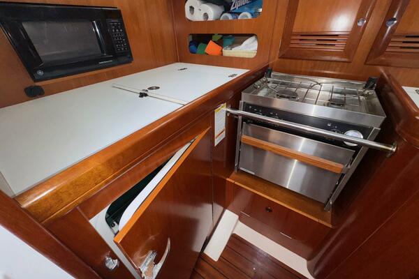 36ft Beneteau Yacht For Sale