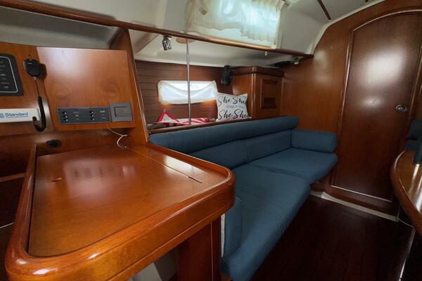 36ft Beneteau Yacht For Sale