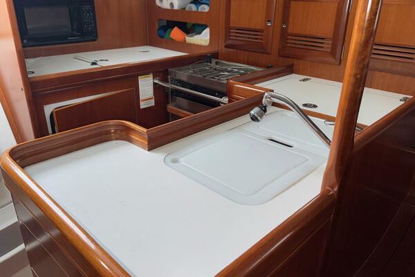 36ft Beneteau Yacht For Sale