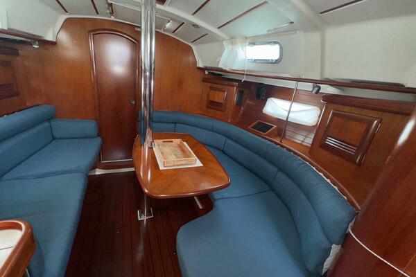 36ft Beneteau Yacht For Sale