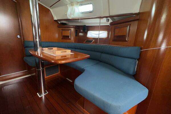 Beneteau 361 Yacht For Sale