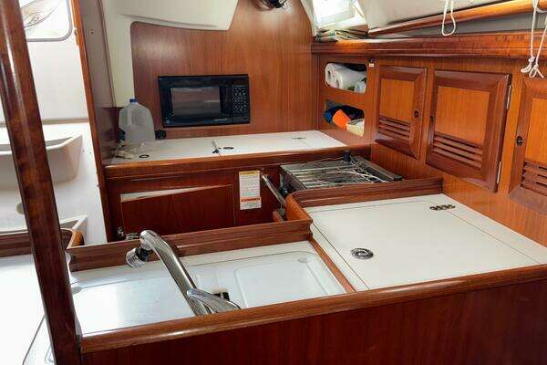 Beneteau 361 Yacht For Sale