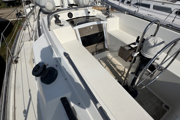 36ft S2 Yacht For Sale