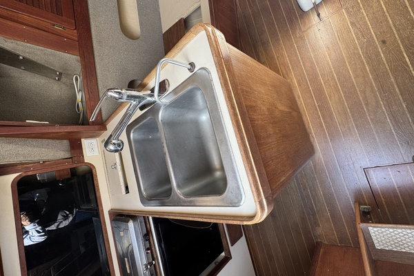 36ft S2 Yacht For Sale