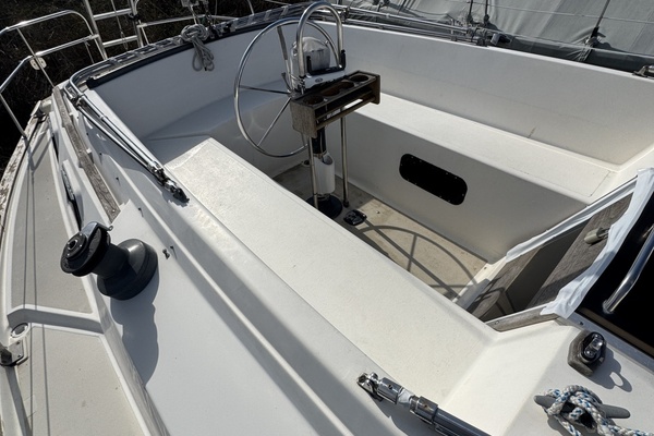 36ft S2 Yacht For Sale