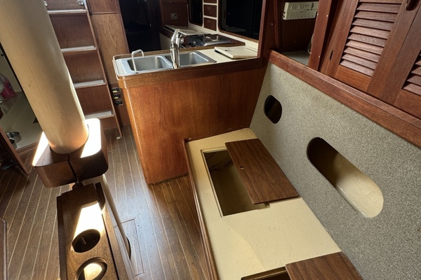 36ft S2 Yacht For Sale