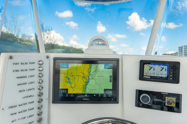 26ft Island Runner Yacht For Sale