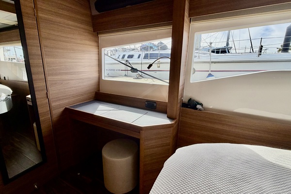 54ft Aquila Yacht For Sale