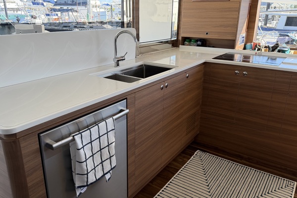 54ft Aquila Yacht For Sale