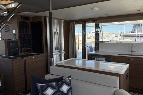 54ft Aquila Yacht For Sale