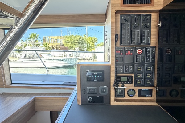 54ft Aquila Yacht For Sale