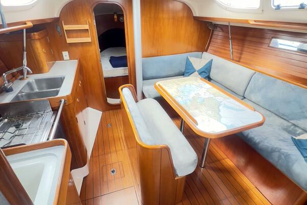 Wildflower 37ft Beneteau Yacht For Sale