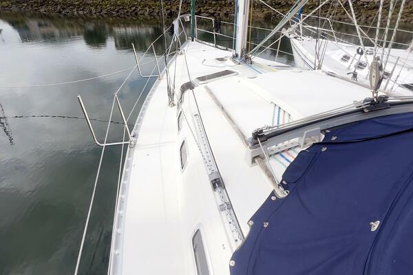 Wildflower 37ft Beneteau Yacht For Sale