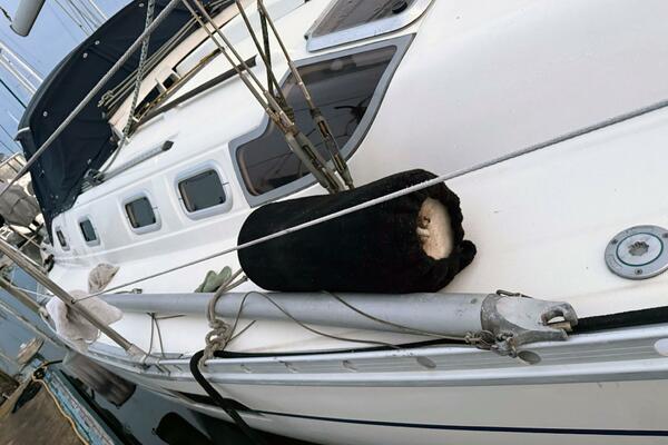 Wildflower 37ft Beneteau Yacht For Sale