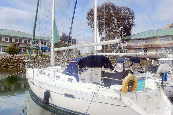 Beneteau  Yacht For Sale