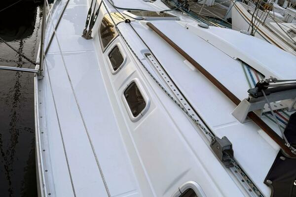 Wildflower 37ft Beneteau Yacht For Sale