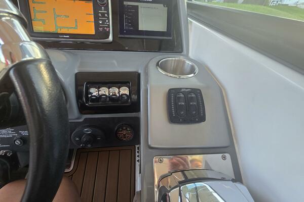 Fly Me 31ft Formula Yacht For Sale