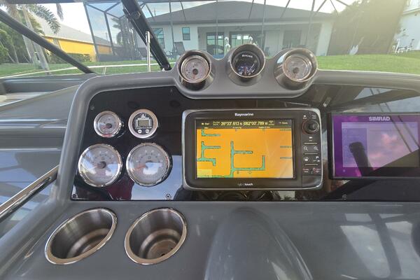 Fly Me 31ft Formula Yacht For Sale