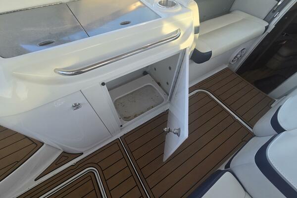 Fly Me 31ft Formula Yacht For Sale