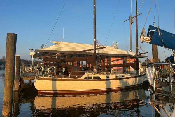 Dauntless 43ft Tanton Yacht For Sale