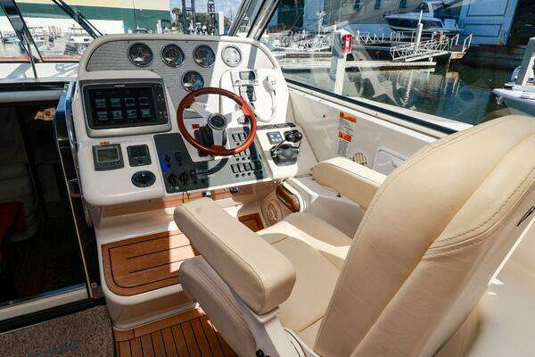 Chris-Craft  Yacht For Sale