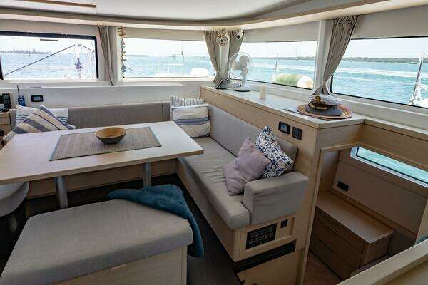 Lagoon 46 Yacht For Sale