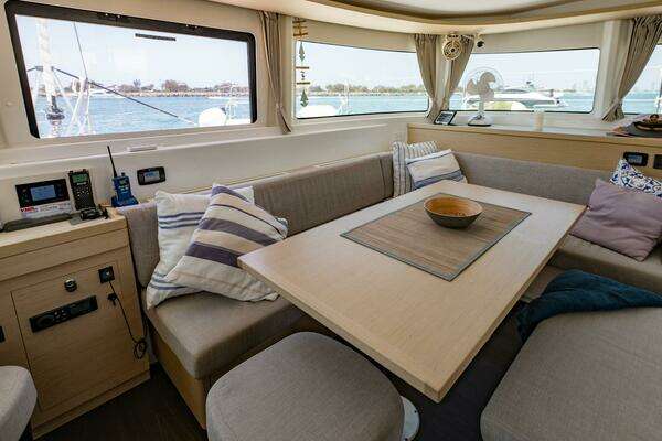 Lagoon 46 Yacht For Sale