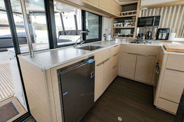 Lagoon 46 Yacht For Sale