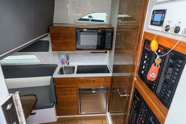 Valhalla Boatworks V-46 Yacht For Sale