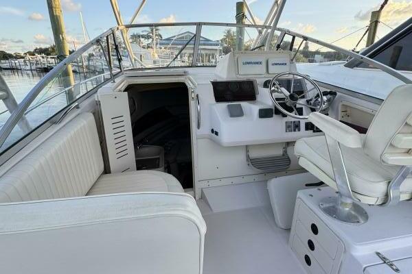 30ft Grady White Yacht For Sale