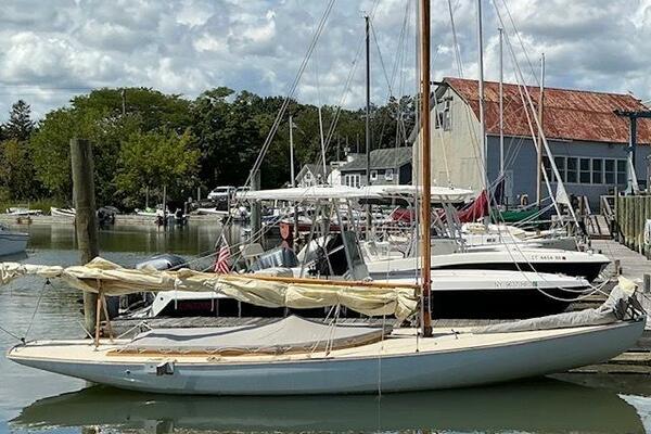 25ft Herreshoff Yacht For Sale