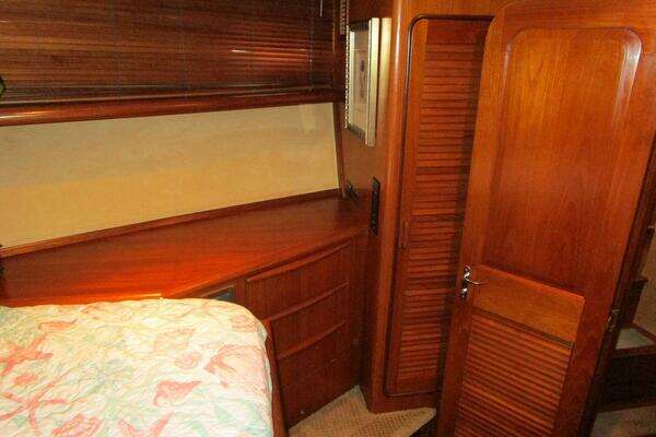 Viking Cockpit Motor Yacht Yacht For Sale