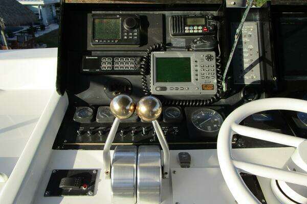 Viking Cockpit Motor Yacht Yacht For Sale