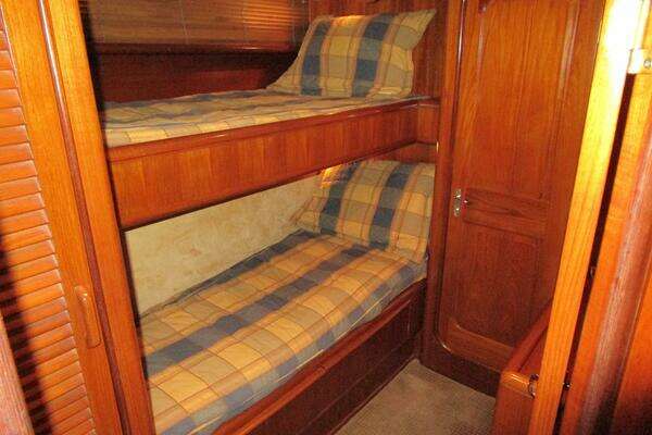 Viking Cockpit Motor Yacht Yacht For Sale