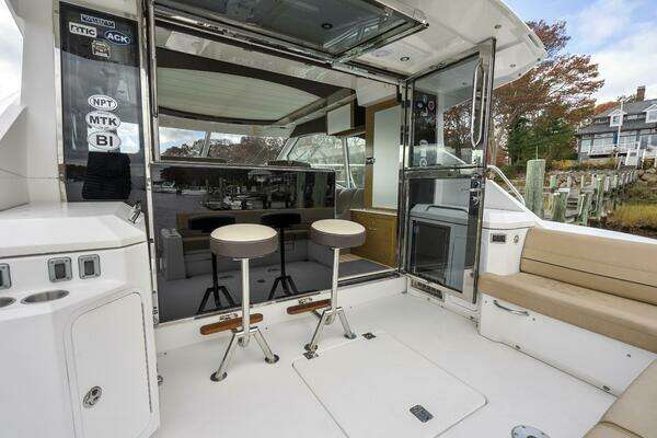 Cruisers Yachts  Yacht For Sale