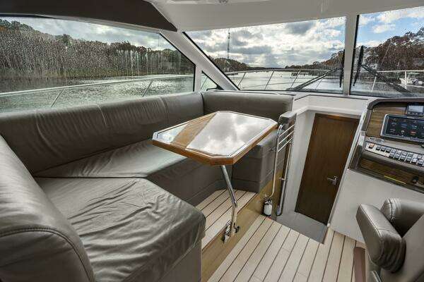 Cruisers Yachts  Yacht For Sale