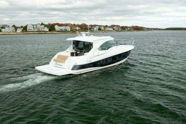 2014 Cruisers Yachts 45