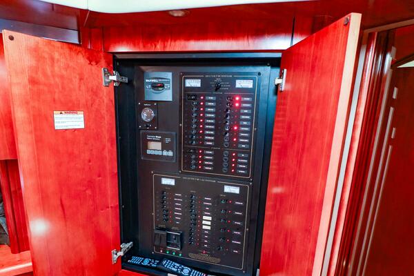 Nauti Buoy 52ft Cruisers Yacht For Sale