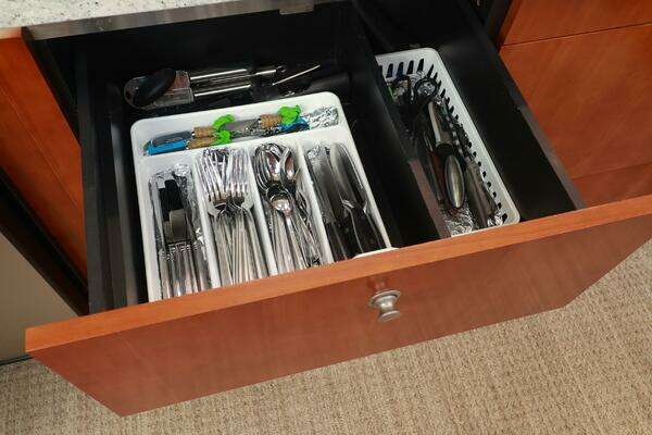 Cruisers 520 Express Yacht For Sale