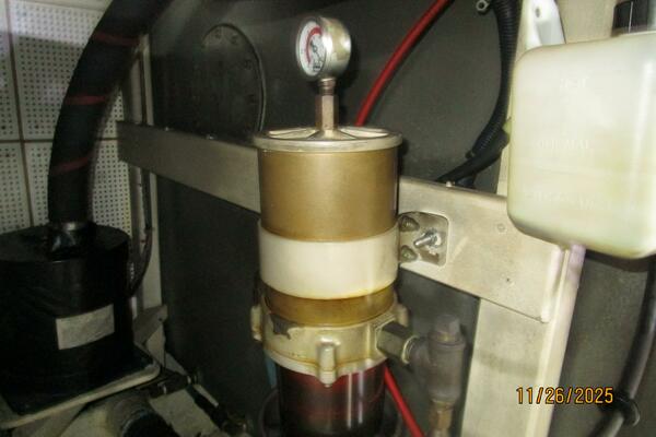 42' Grand Banks port Racor fuel filter