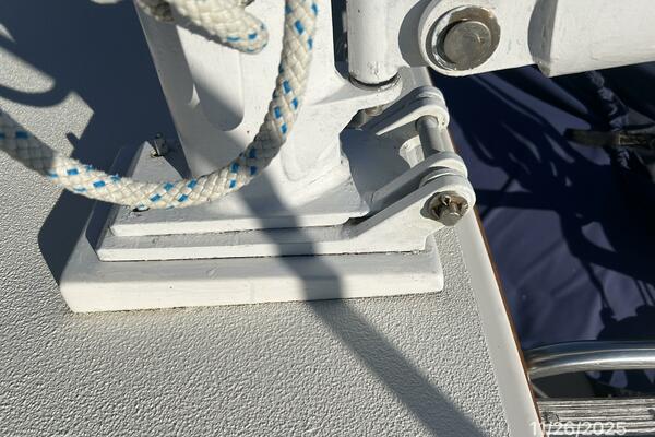 42' Grand Banks mast base hinge