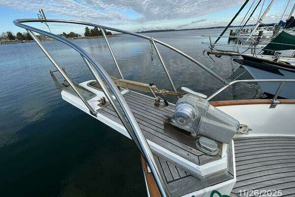 Photo of the 1989 Grand Banks Classic "Maia"