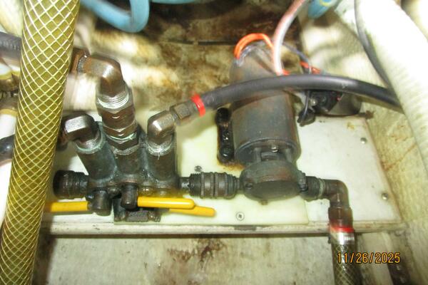 42' Grand Banks oil change system