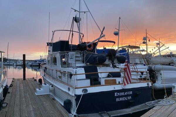 ENDEAVOR 42ft Grand Banks Yacht For Sale