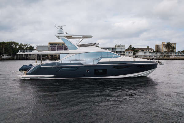Photo of the 2022 Azimut 60 FLY