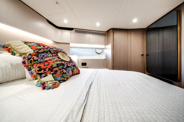 60ft Azimut Yacht For Sale