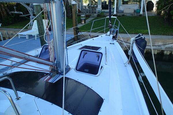 Semper Paratus 37ft Hunter Yacht For Sale