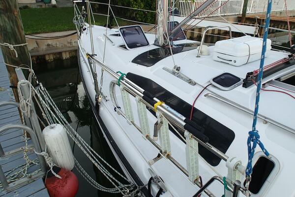 Semper Paratus 37ft Hunter Yacht For Sale